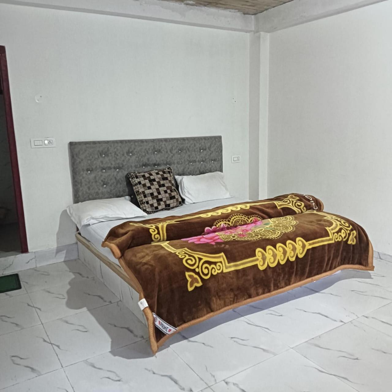 Aditya Guest House Tosh Exterior foto